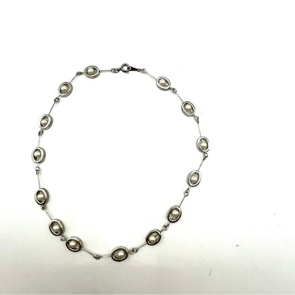 Necklace Pearl & Silver Tone Stations Oval with A Pearl Inside Unique Vintage - Picture 10 of 11